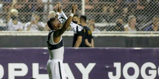 Precisa de centroavante? Paulinho tem bons números ofensivos no início de temporada do Corinthians