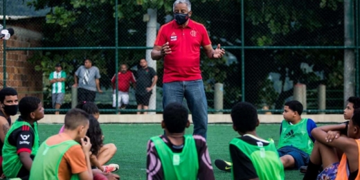 Prefeitura decide ampliar projeto que já levou mais de 70 jovens para treinar no Flamengo
