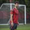 Preocupa! Rodrigo Caio é constatado com edema na panturrilha e vira baixa no Flamengo