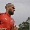 Preparador da Seleção fala sobre lesão de Dani Alves: ‘Pode jogar na próxima semana’