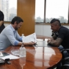 Presidente do Corinthians vê atraso da Taunsa como ‘normal’ e reitera que salário de Paulinho está em dia