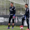 Problema de Cássio acirra disputa entre goleiros do Corinthians