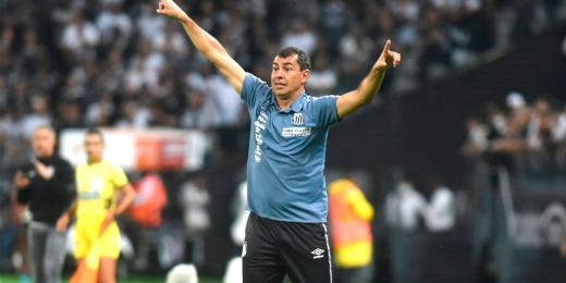 Quem será o novo técnico do Santos após a demissão de Carille?