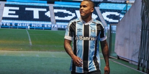 Questão financeira pesa e Douglas Costa caminha para rescisão com o Grêmio