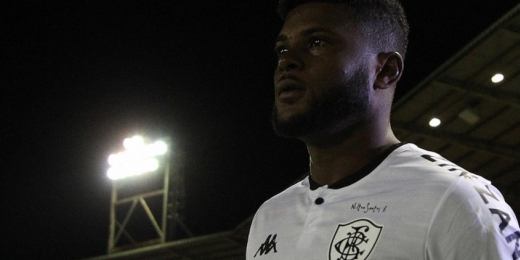 Rafael Carioca e Botafogo costuram acordo para rescisão e lateral deixa o clube