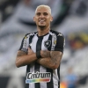 Rafael comemora virada do Botafogo e brinca com Navarro: ‘Cabelo deu sorte para o homem gol’