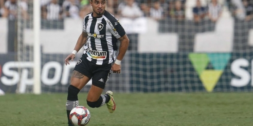 Rafael diz que abriu mão de salários em 2021 e leva na boa ficar no banco: 'É sobre o Botafogo, não sobre Rafael'