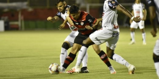 Ramon Menezes não esconde frustração por empate em casa