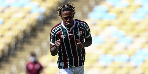 Reforço para a temporada, Abel Hernández cresce no Fluminense e aumenta competitividade no ataque