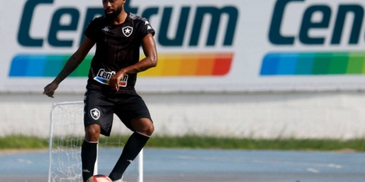 Regularizado, Chay está liberado para jogar pelo Botafogo