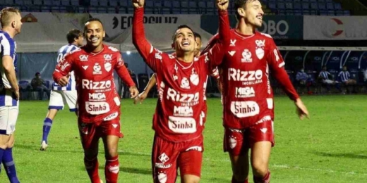 Renan Mota espera crescimento no Vila Nova-GO e boa sequência da equipe na Série B