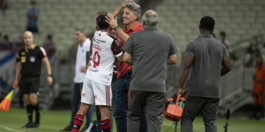 Renato Gaúcho se irrita em coletiva após vitória do Flamengo: 'Não estamos poupando, é mentira!'