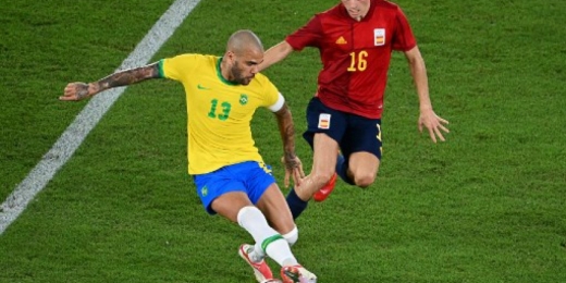 Richarlison brinca com Neymar após conquistar ouro pela Seleção: 'Agora tem que me aguentar'