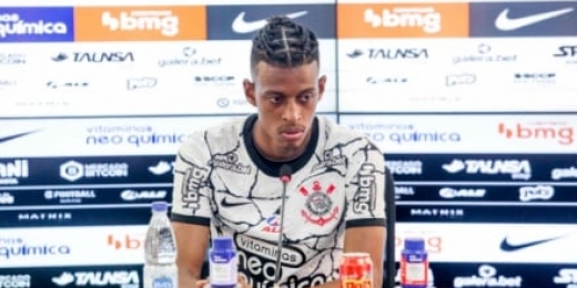 Robson sem Bambu! Zagueiro é apresentado pelo Corinthians, evita apelido e fala sobre desafio no Timão