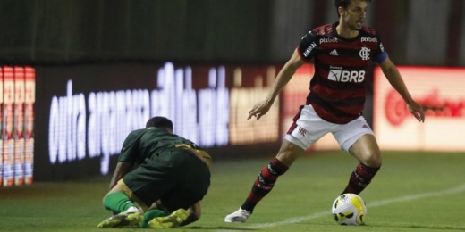 Rodrigo Caio volta a defender o Flamengo após 159 dias e relata: 'Algo que não sentia há muito tempo'