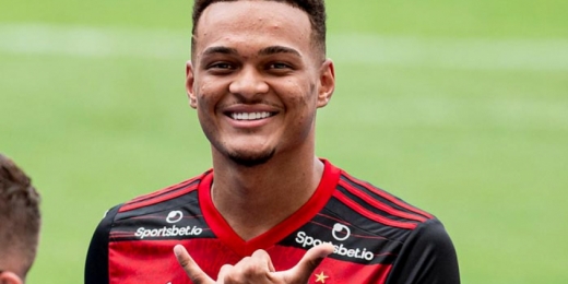 Rodrigo Muniz embarca para Europa; atacante deixa o Flamengo rumo ao Fulham