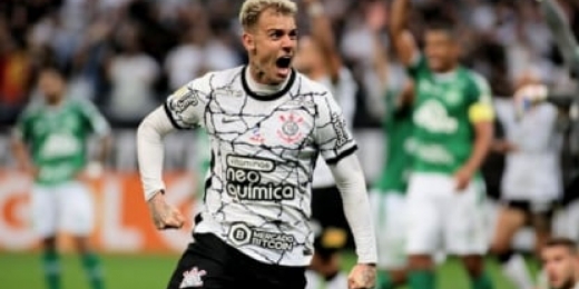 Róger Guedes comemora gol e vitória do Corinthians com a Arena lotada: 'A gente merecia esse resultado'