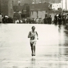 Ron Hill, lenda britânica da maratona, morre aos 82 anos