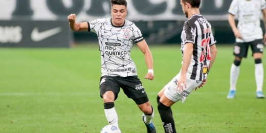 Roni comemora sequência no time titular do Corinthians, mas mostra pé no chão: 'Exigência sempre alta'