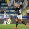 Roni volta ao treino do Corinthians, e Fábio Santos e Xavier iniciam a transição física
