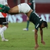 Rony relembra gol da Libertadores e explica troca de posição com Breno: ‘Estava com sede’