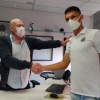 Santos anuncia a renovação de contrato com o zagueiro Jhonnathan