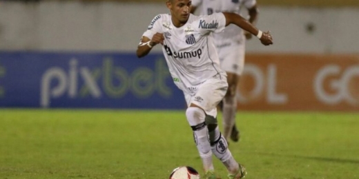 Santos anuncia a renovação de contrato com Wesllley Patati