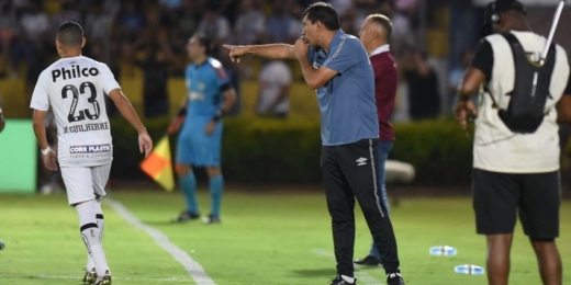 Santos demite o técnico Fábio Carille após derrota para o Mirassol