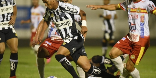 Santos joga mal, perde para a Juazeirense, mas garante vaga nas quartas de final da Copa do Brasil