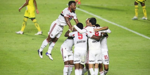 São Paulo encara Palmeiras na final do Paulistão buscando encerrar jejum