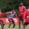 São Paulo faz único treino com elenco completo antes de encarar o Bragantino; veja possível escalação
