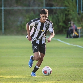 Sapata, ex-Taubaté, soma números promissores em seu início com a camisa da equipe Sub-20 do Botafogo