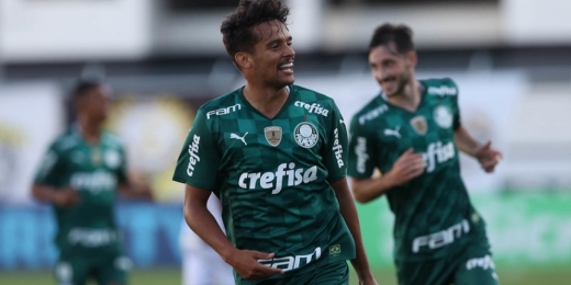 Scarpa agradece Abel por utilizá-lo em função certa no Palmeiras: ‘Enche o saco jogar fora de posição’