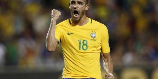 Seleção, Copa, identificação... Entenda o que pode ajudar a volta de Renato Augusto ao Corinthians