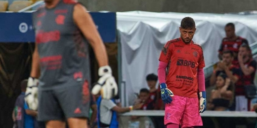 Sem espaço, Diego Alves é exposto por Paulo Sousa e vive novo atrito no Flamengo
