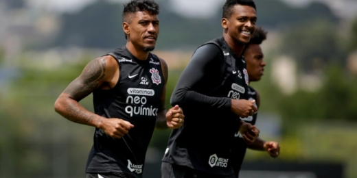 Sem Fábio Santos e Renato Augusto, Corinthians faz treino posicional e de finalizações de olho no Mirassol