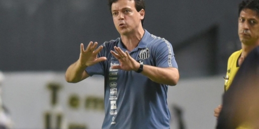 Sem Guto Ferreira, Vasco avança na negociação com Fernando Diniz
