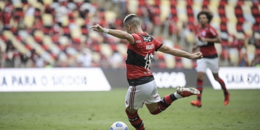 Sem os principais armadores contra o Bahia, responsabilidade de Andreas em campo pelo Flamengo aumenta