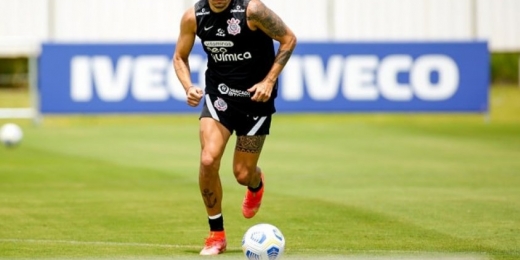 Sem Renato Augusto e Giuliano, Corinthians abre preparação para encarar o Flamengo no Maracanã