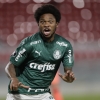 Sem troca com o Inter, Luiz Adriano deve permanecer no Palmeiras