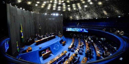 Senado derruba parcialmente vetos de Bolsonaro à lei do clube-empresa. Saiba mais!