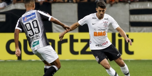 Sindicato dos Atletas de SP oferece apoio jurídico a Danilo Avelar, após rescisão com o Corinthians