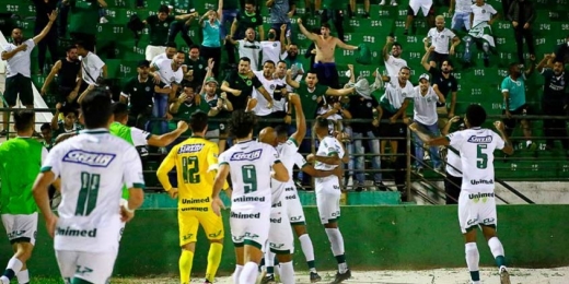 Subiu! Goiás bate Guarani e consegue acesso à Série A do Brasileirão