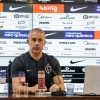Sylvinho fala do substituto de Fagner no Corinthians e projeta clássico: ‘É indiferente a situação do adversário’
