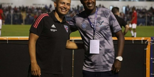 Técnico de rival do São Paulo na Copinha, Reinaldo enaltece amigo Alex e entra na luta contra o racismo