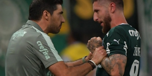 Técnico do Athletico disparada contra Abel Ferreira após derrota na Recopa: 'idiotice'