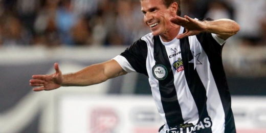 Time dos amigos de Túlio Maravilha vence equipe Loco Abreu em despedida do Botafogo de 2021