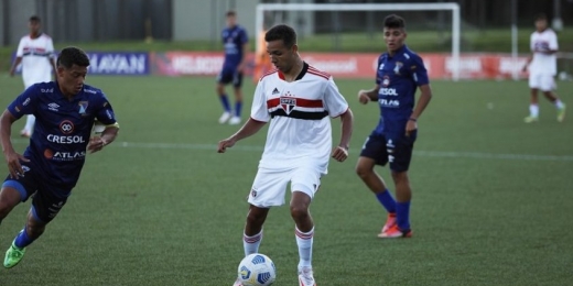 Time sub-16 do São Paulo é derrotado por equipe paranaense em estreia no torneio amistoso Caju's Summer Cup