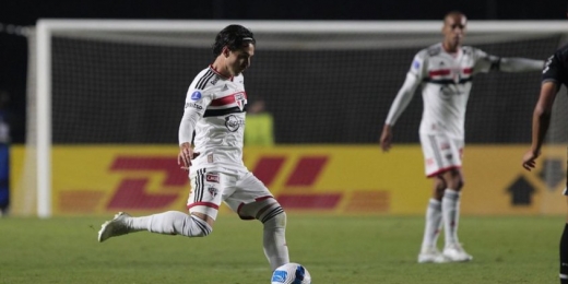 Titular contra o Juventude, Gabriel Neves sofre com a falta de sequência no São Paulo
