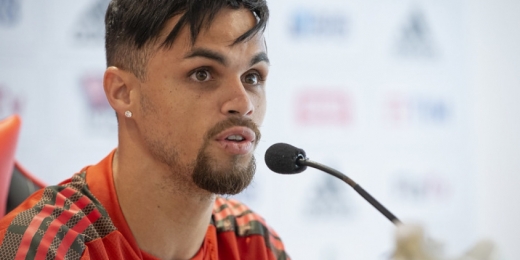 Torcedor do Flamengo que sofreu com complicações da Covid-19 se emociona em conversa com Michael